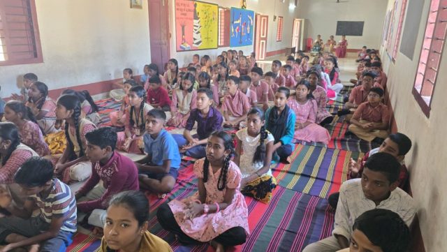 Students of Gandhi Shatabdi School, Malpe