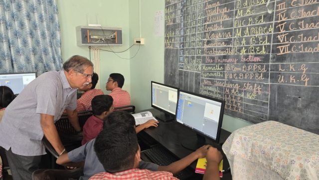 Pavanaja solving students doubts